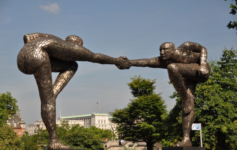 Cross The Divide Sculpture, 2000, Rick Kirby. at St. Thomas's Hospital