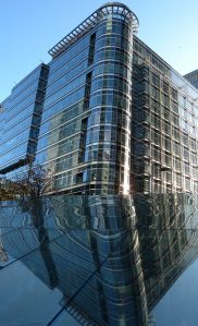 London Runs and Photo Routes - Building Reflection