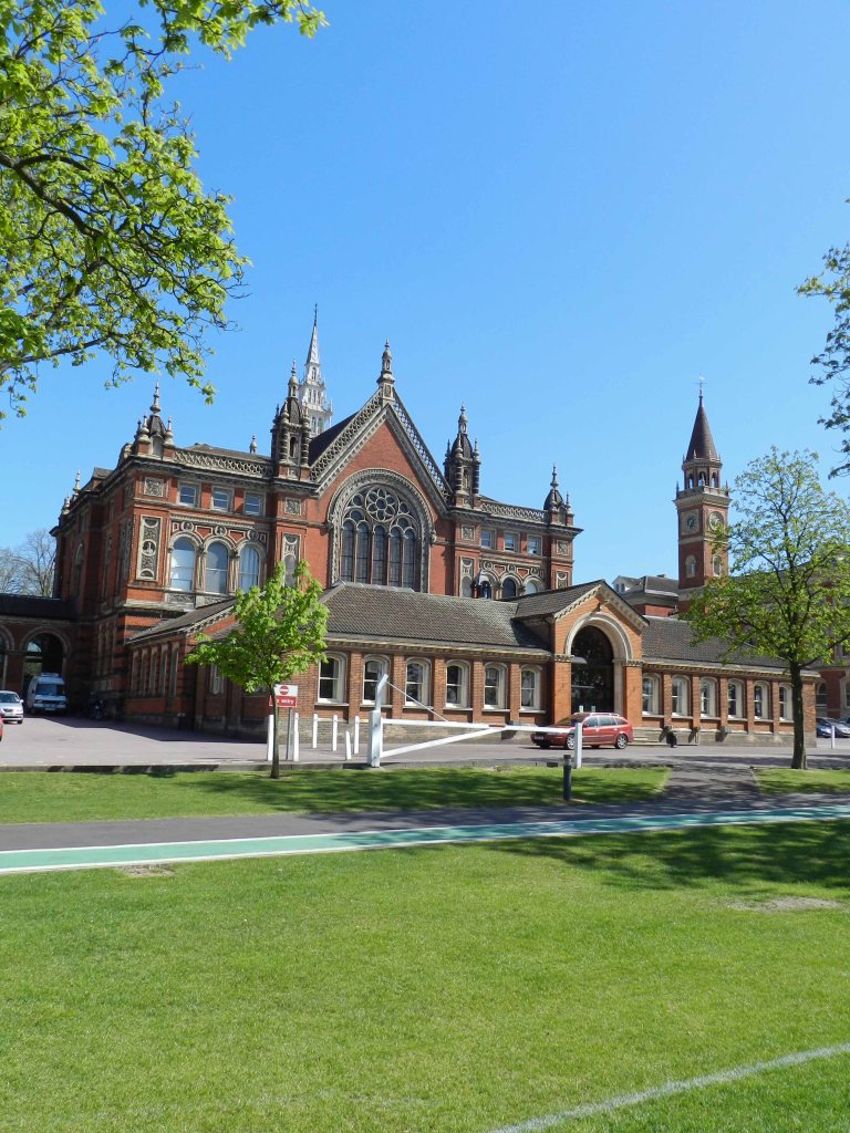 Dulwich College from inside the grounds
