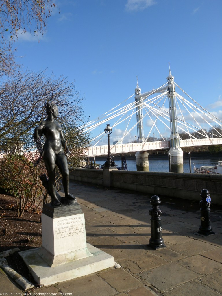 Albert Bridge & Atalanta - by Francis Derwent Wood