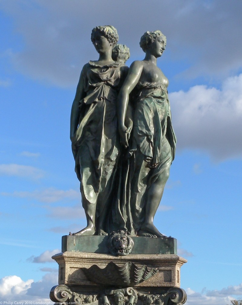 Fountain figures - Hampton Court Garden