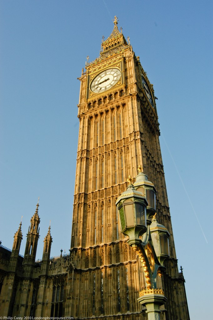Big Ben on Elizabeth Tower from Westminster Bridge