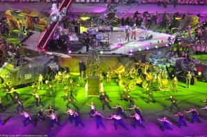 Coldplay and Dancers