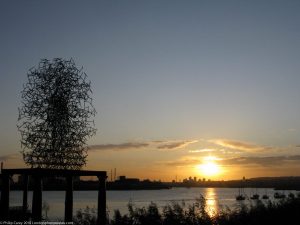 London Runs and Photo Routes - Antony Gormley's Quantum Cloud by the river at the O2 Arena - Sunrise