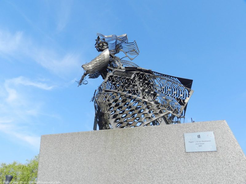London Runs and Photo Routes - Figurehead for Docklands by Anna Bisset 1997