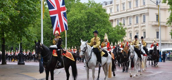 Waiting - House Hold Calvary Band on Mall