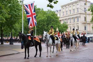 Waiting - House Hold Calvary Band on Mall