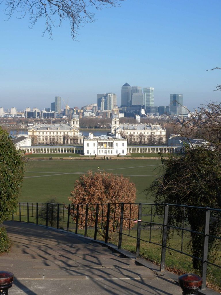 London Runs and Photo Routes - View from The top Of Greenwich park towards Docklands